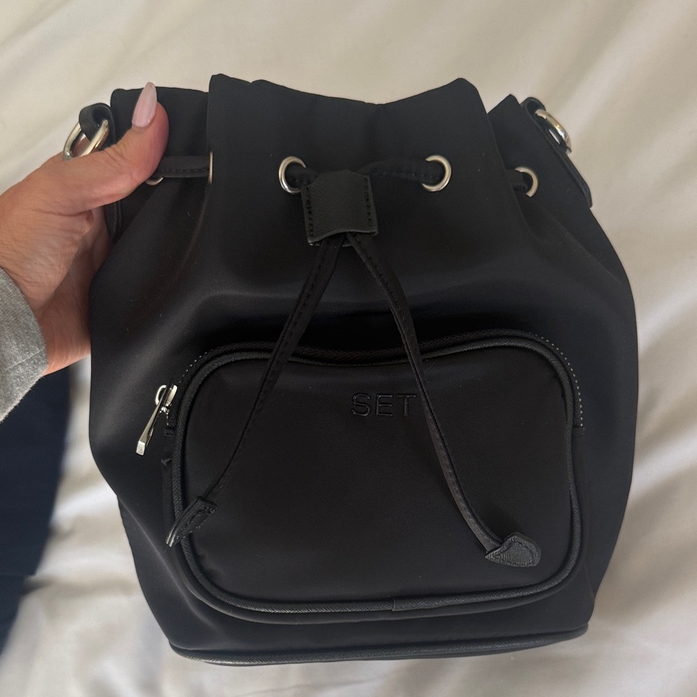 SET Active Black Drawstring Mini Bucket Bag
